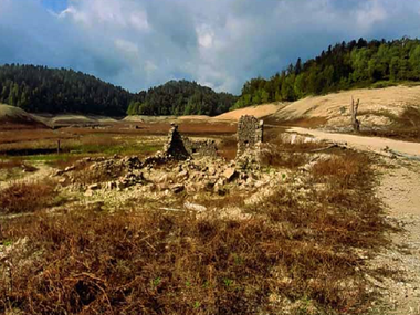 Izložba u Narodnoj čitaonici: Fotografski doručak u Gorskom kotaru